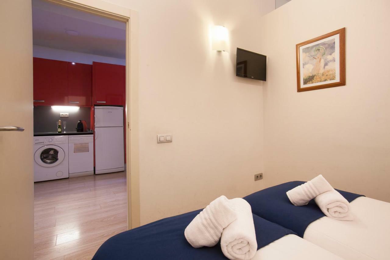Tendency Apartments 7 Barcelona Exterior photo